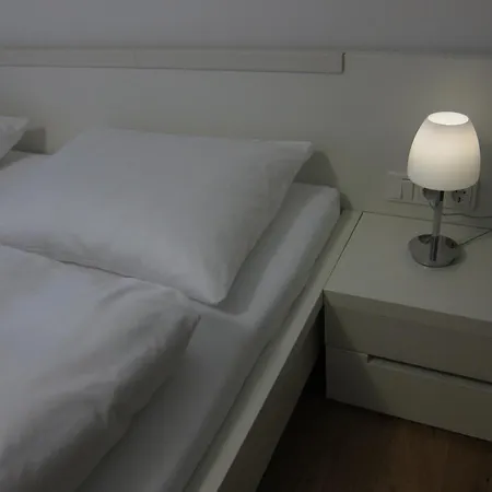 Guest house Ernst Cluesserath Weingut & Weinhotelchen Trittenheim