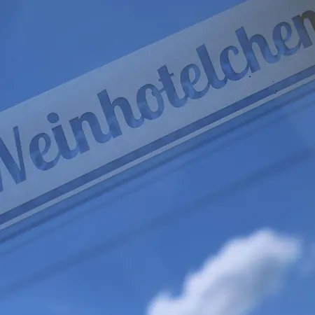Ernst Cluesserath Weingut & Weinhotelchen Trittenheim