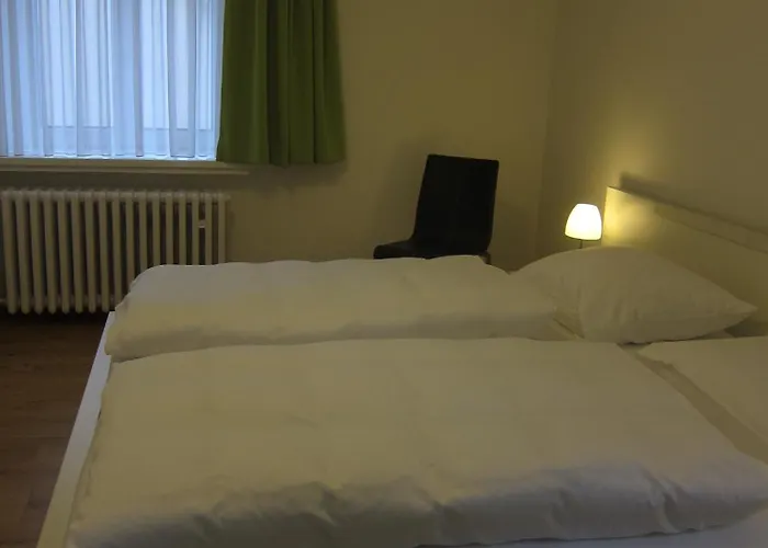 Guest house Ernst Cluesserath Weingut & Weinhotelchen Trittenheim