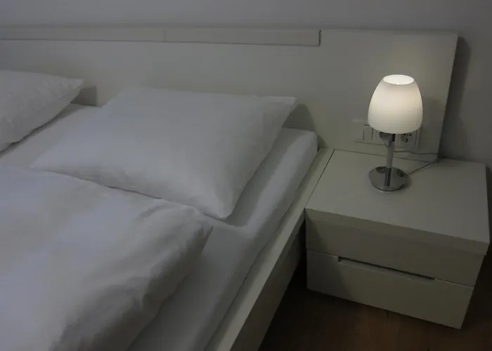 Guest house Ernst Cluesserath Weingut & Weinhotelchen Trittenheim