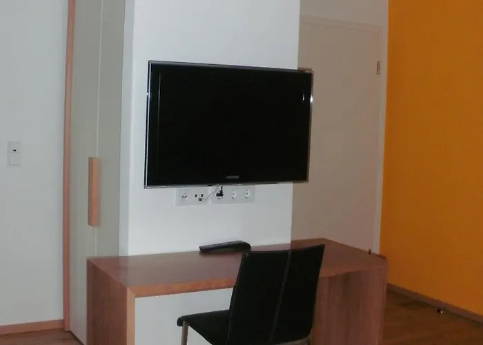 Guest house Ernst Cluesserath Weingut & Weinhotelchen Trittenheim