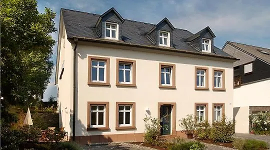 Ernst Cluesserath Weingut & Weinhotelchen