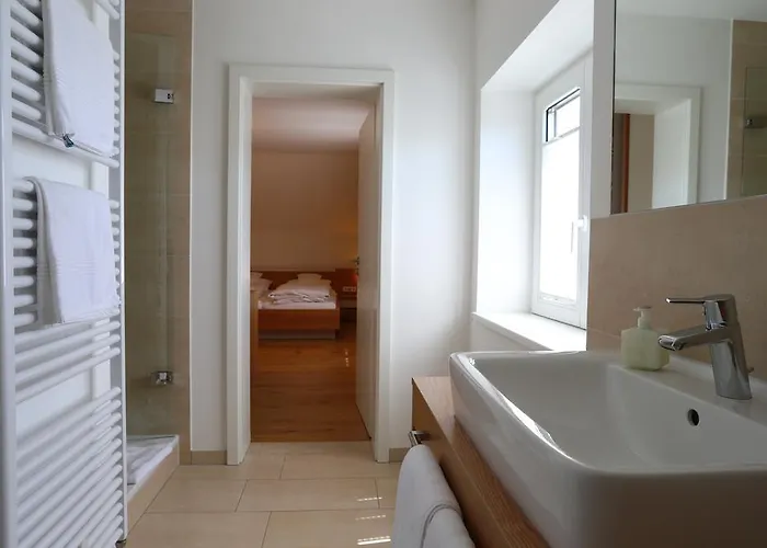 게스트하우스 Ernst Cluesserath Weingut & Weinhotelchen 4*